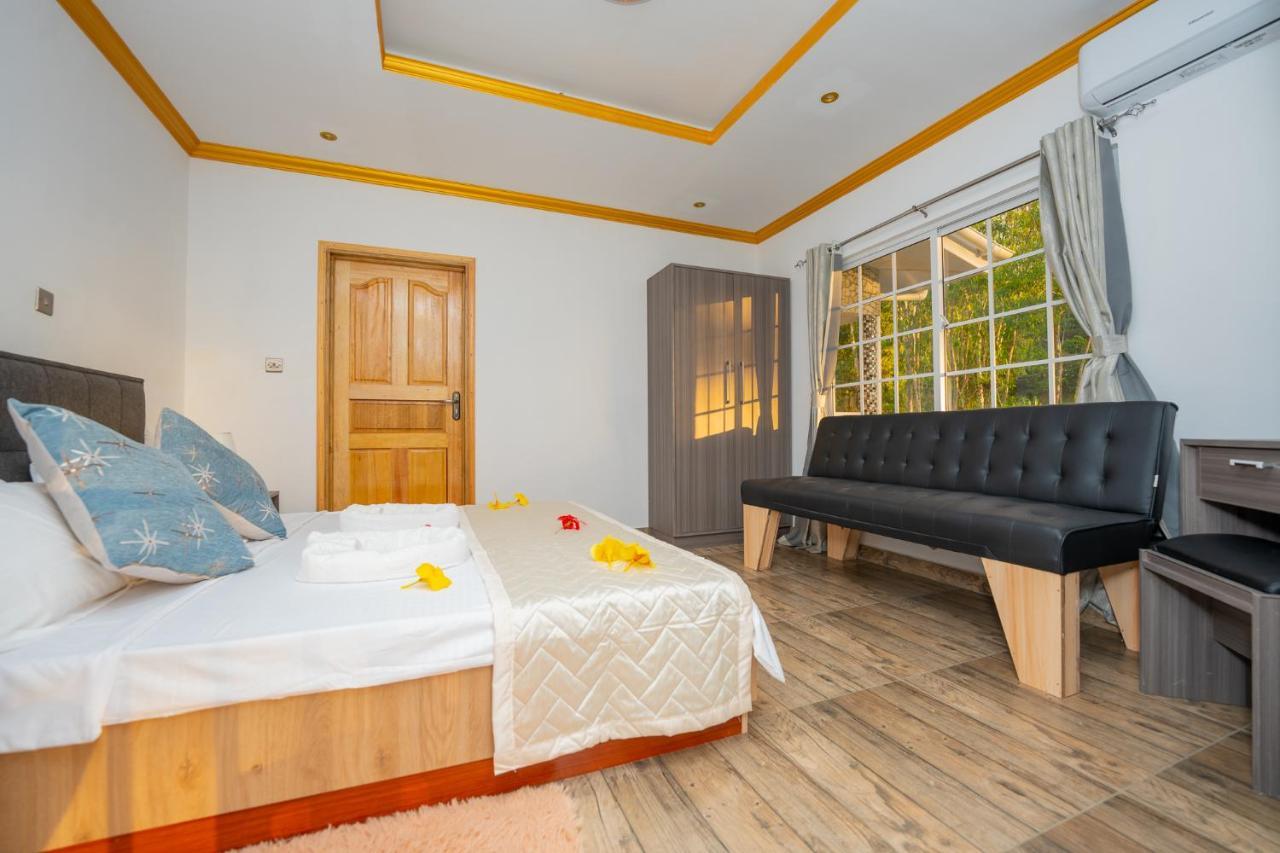 Paradise Breeze Apartment Misere Exterior photo