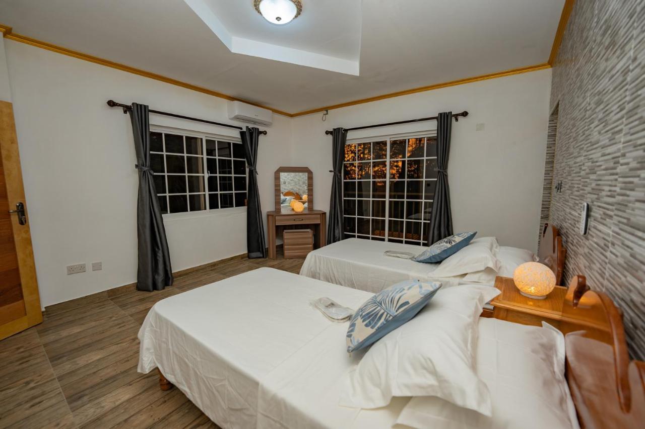 Paradise Breeze Apartment Misere Exterior photo