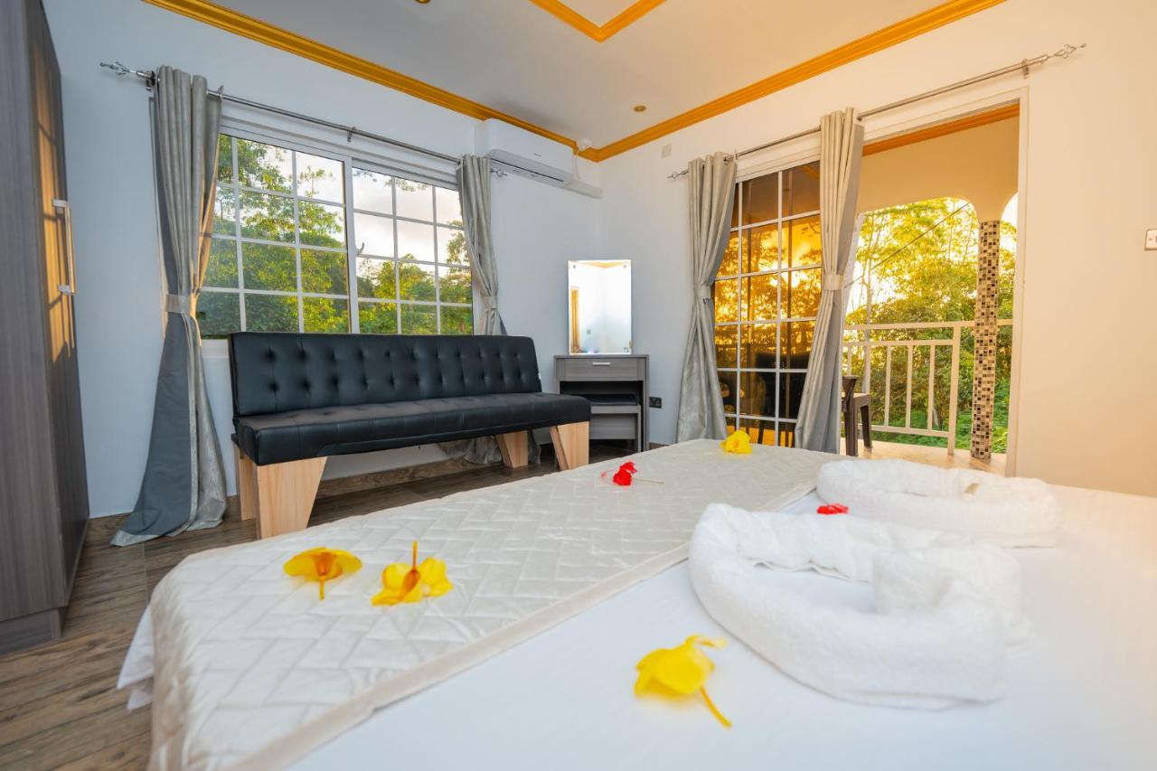 Paradise Breeze Apartment Misere Exterior photo