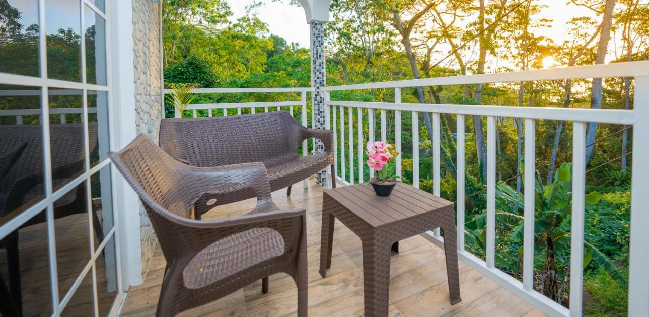 Paradise Breeze Apartment Misere Exterior photo