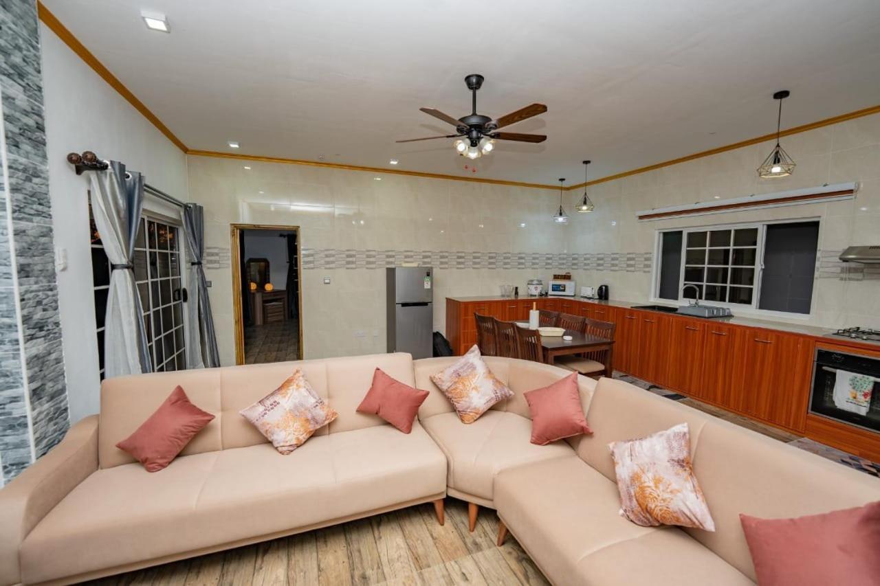 Paradise Breeze Apartment Misere Exterior photo